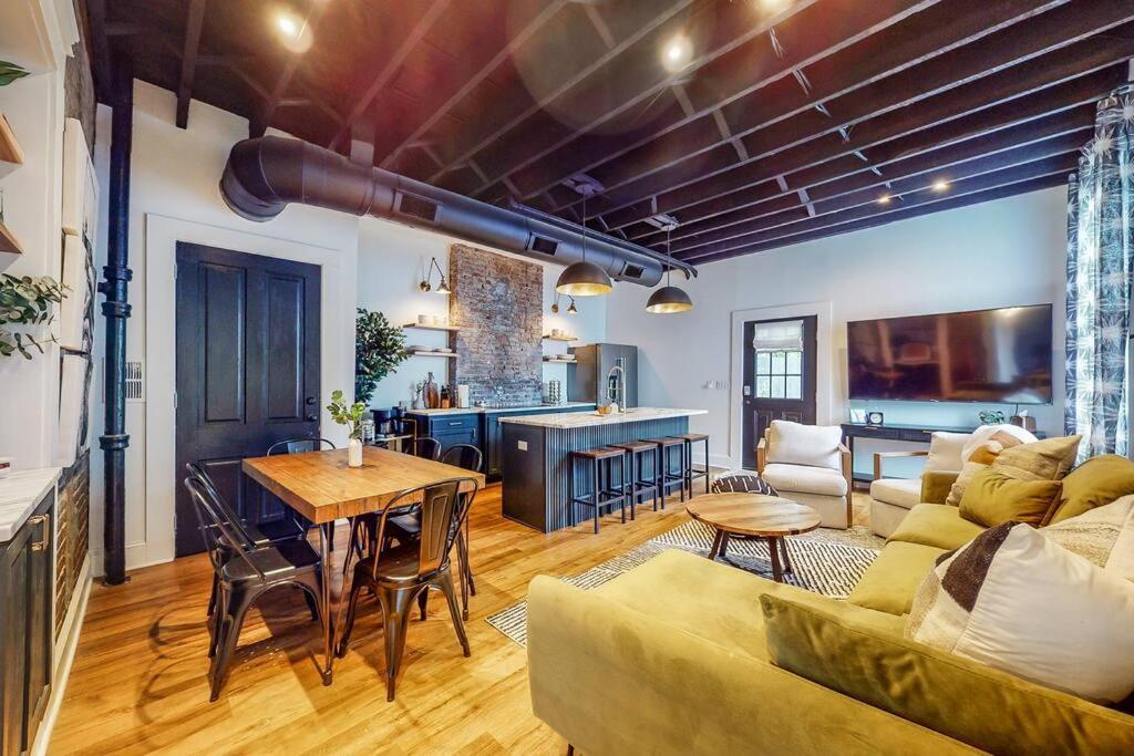 Luxury 8 Bed/4 Ba Nulu Home Private Yard/Parking 路易斯威尔 外观 照片