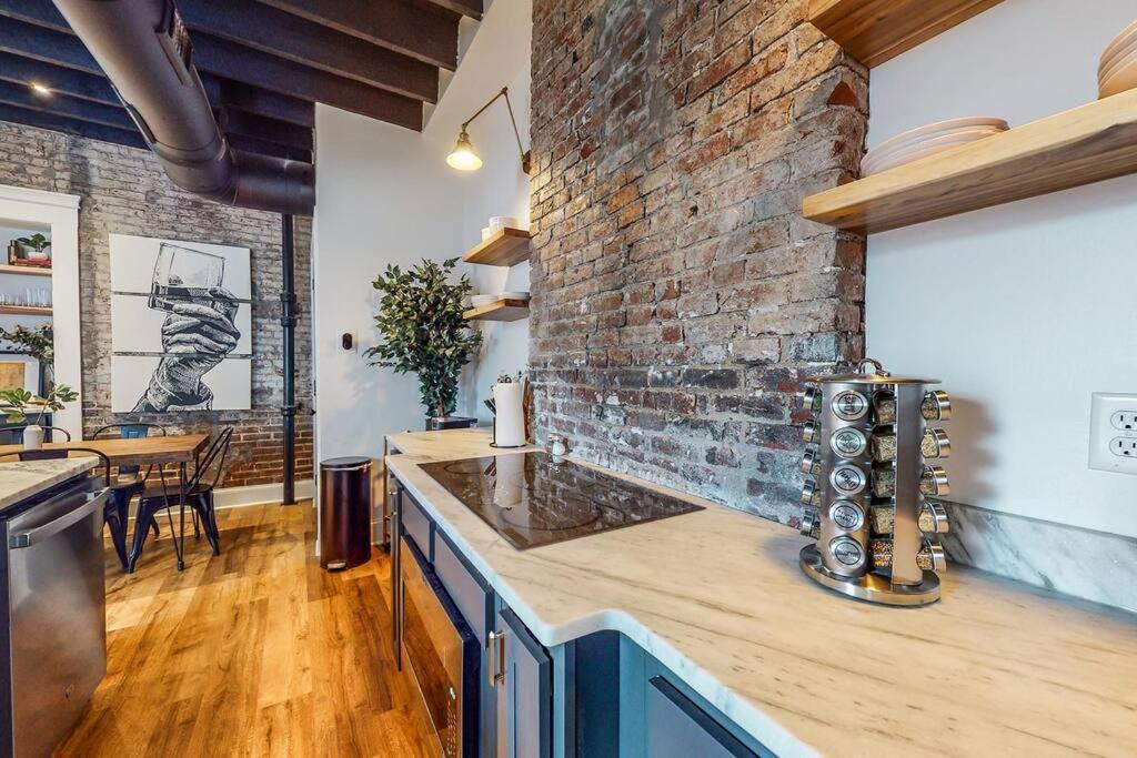 Luxury 8 Bed/4 Ba Nulu Home Private Yard/Parking 路易斯威尔 外观 照片