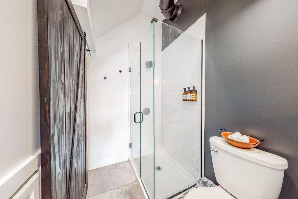 Luxury 8 Bed/4 Ba Nulu Home Private Yard/Parking 路易斯威尔 外观 照片
