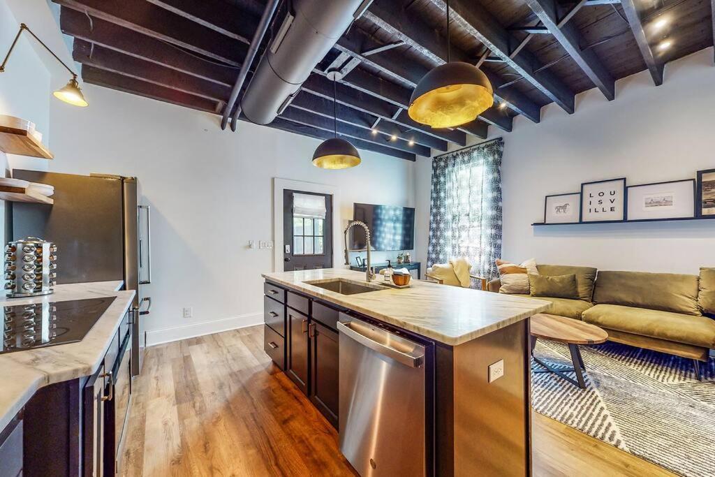 Luxury 8 Bed/4 Ba Nulu Home Private Yard/Parking 路易斯威尔 外观 照片